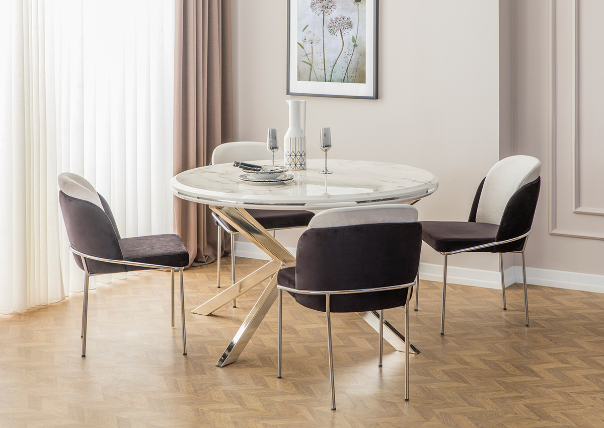 Moon 105 Tische