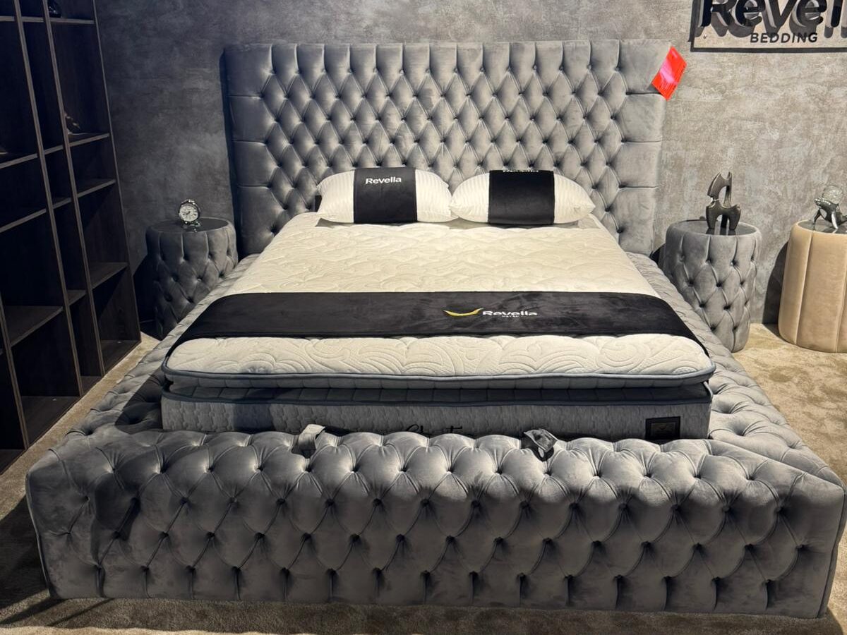 Chester XL Boxspringbett Set, 2x Nachtkommode